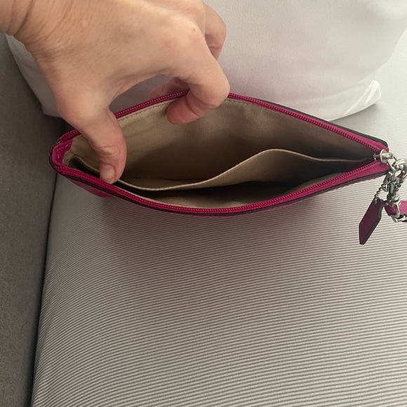 Coach Large Wristlet - Picture 6 of 6
